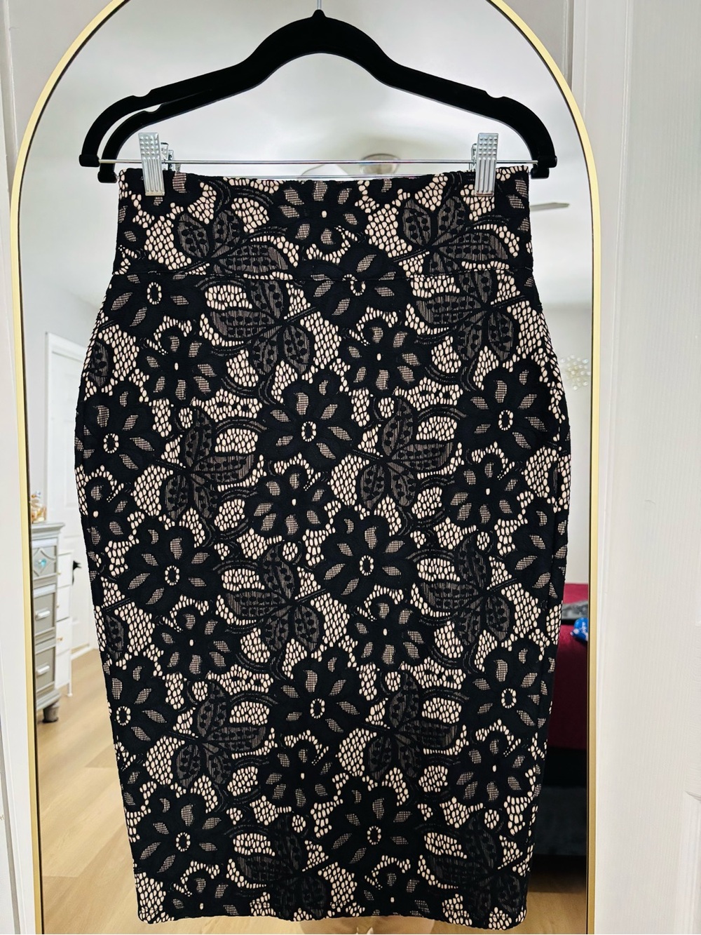 Thalia Sodi Black Floral Lace Pencil Skirt with Nude Underlay
